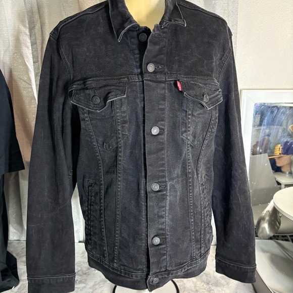 Vintage Levi’s Jean jacket for men size Large - Picture 2 of 16